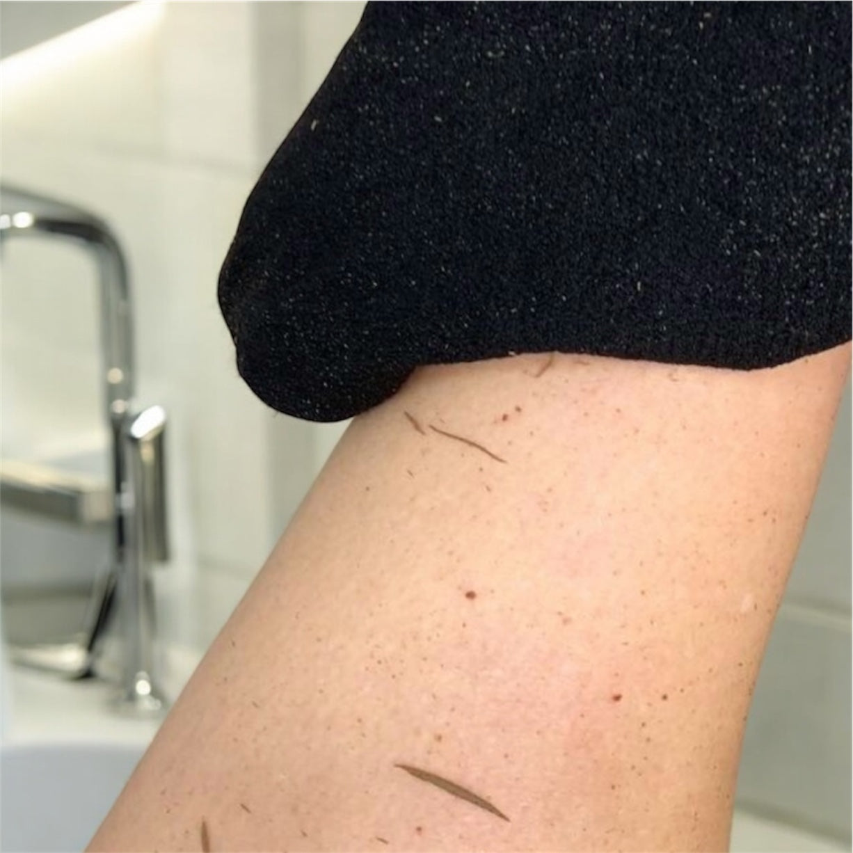 Skin Exfoliating Glove